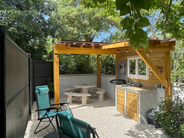 Gîte pour 2 personnes, avec jardin et terrasse à Canet (Hérault)