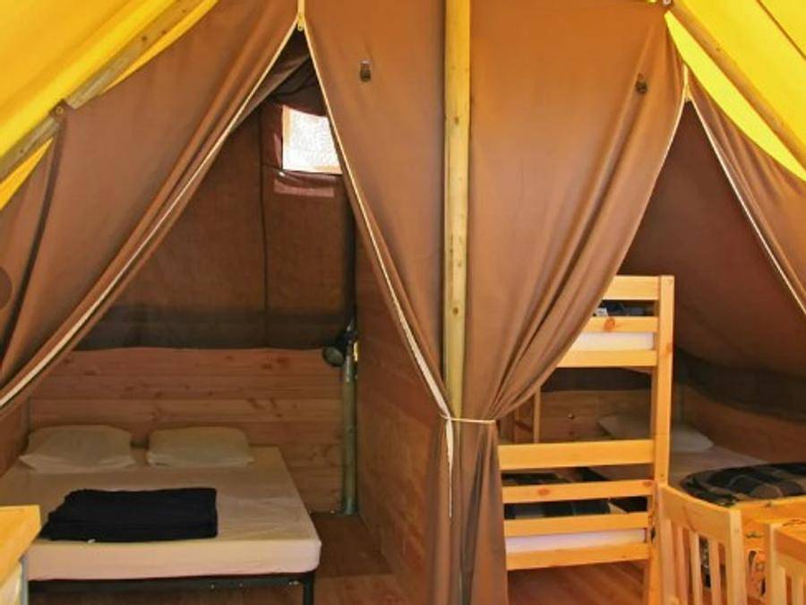 Camping maeva escapades Sun Océan - Bungalow toilé 5 personnes - Amazone 3 Pièces 5 Personnes Sans Sanitaires in Talmont-Saint-Hilaire, Vendée