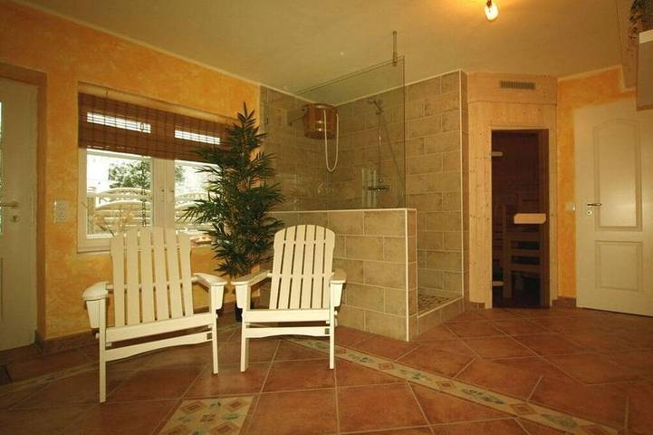 Ferienhaus für 3 Personen, mit Sauna und Balkon in Middelhagen - 4