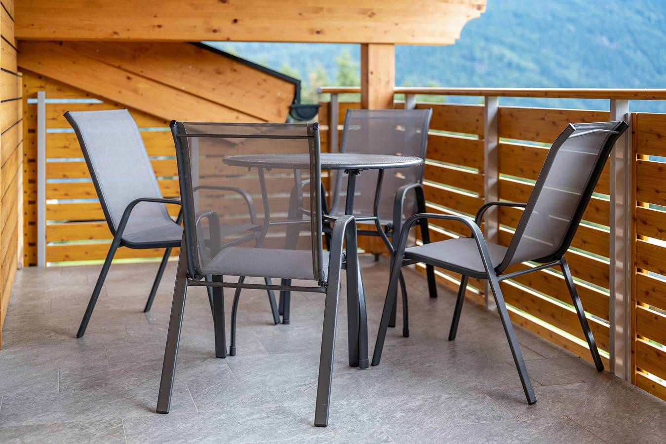 Ganze Wohnung, Ferienwohnung "Forchnerhof Apt 3" mit Bergblick, 2 privaten Terrassen und Wlan in Terenten, Dolomiti Superski