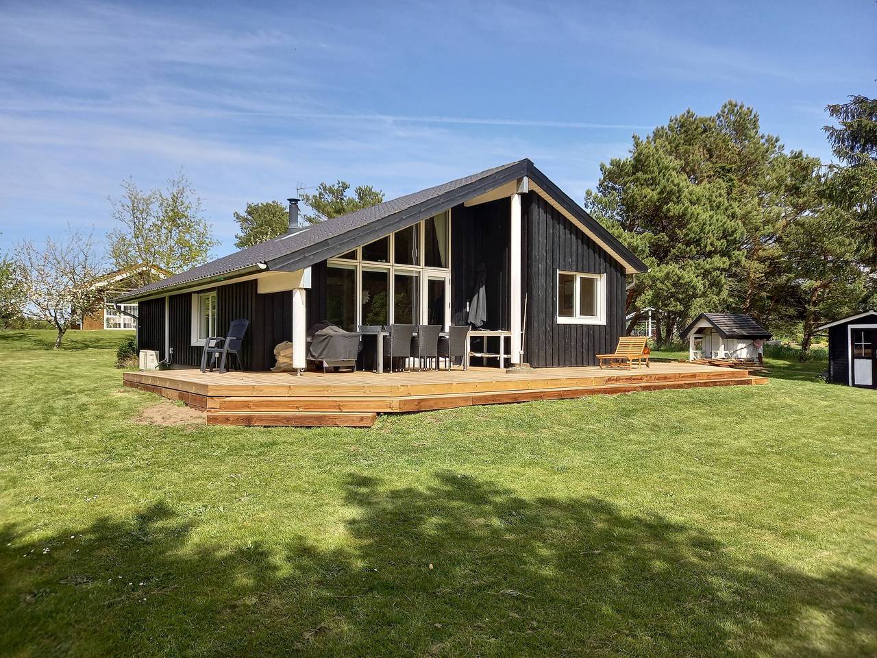 Sommerhus ved Hvalpsund  in Louns, Farsø