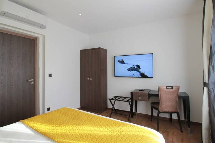 Charmantes Ferienwohnung im Elsass: Privat-Sauna, Pool, Terrasse, neben Weingarten in Rufach, Gebweiler und Umgebung