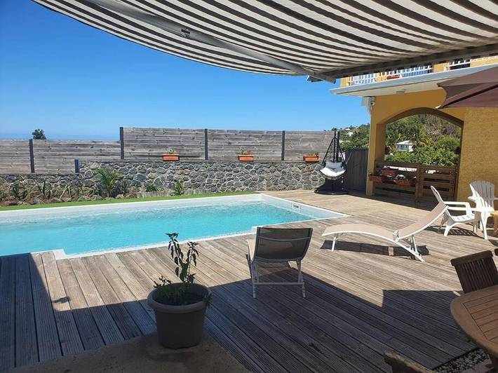 Maison de vacances pour 6 personnes, avec balcon ainsi que piscine et vue