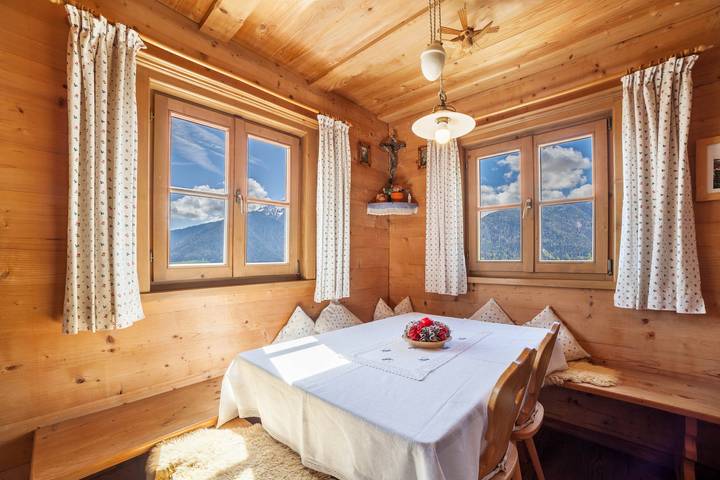Ganze Wohnung, Ferienwohnung Seeblick" mit Seeblick, privater Terrasse und eigenem Garten in St. Pankraz, Ortleralpen