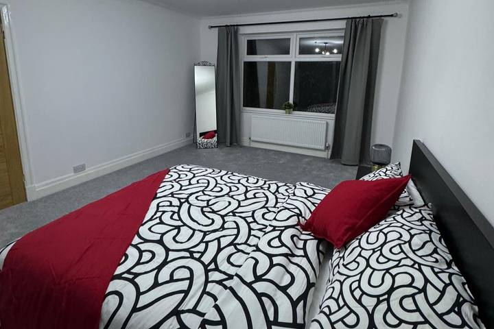 Location de vacances pour 9 personnes, avec jardin, adapté aux familles à Manchester - 4