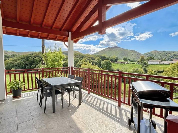 Gîte pour 4 personnes, avec Terrasse et Jardin