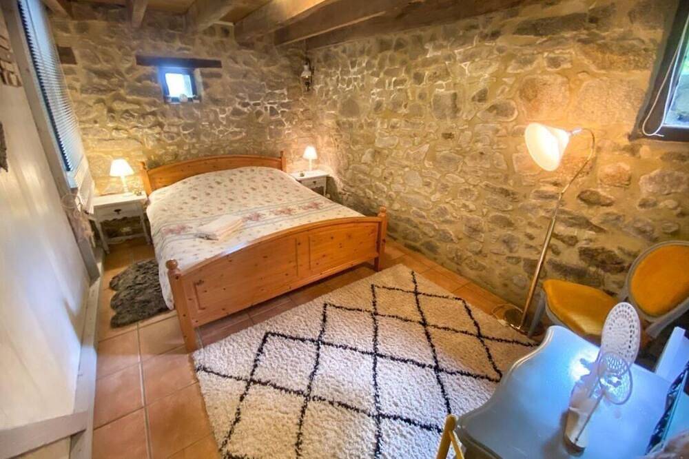 Les collines gîte onze Beauval in Saint-Dizier-Masbaraud, Région de Guéret
