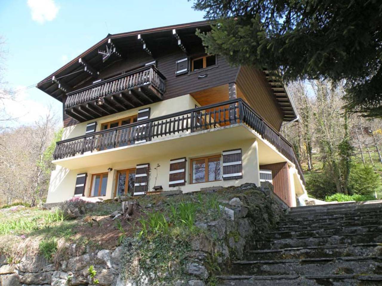 Chalet 'Franclair' mit Bergblick, Gemeinschaftsgarten und Wi-Fi in Samoëns, Region Bonneville