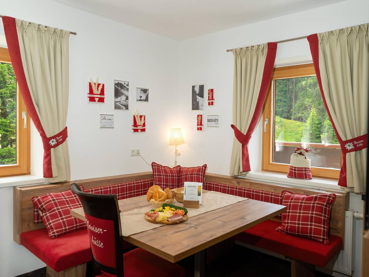 Ganze Wohnung, Wohnung in Navis nahe Berger Alm Skigebiet in Tuxer Alpen, Navis