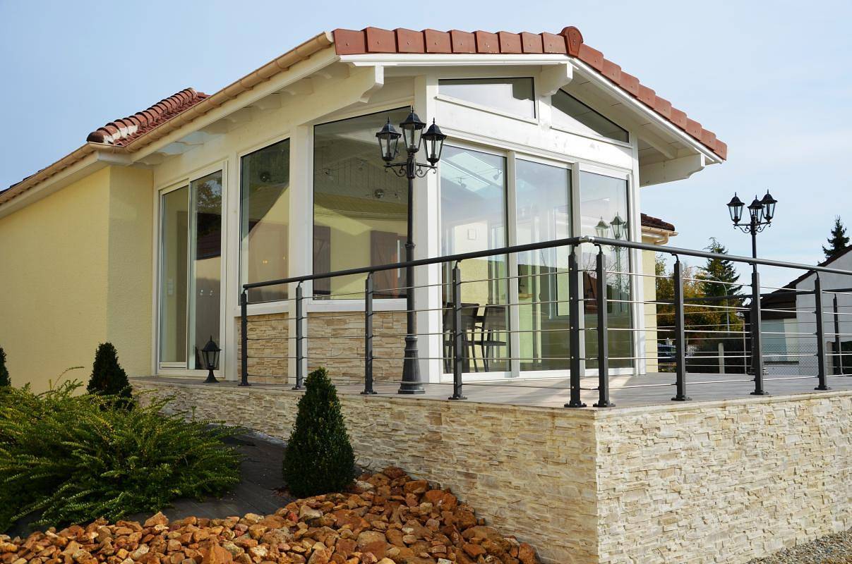 Aux Traits d'Union in Maizières-la-Grande-Paroisse, Aube (desambiguación)