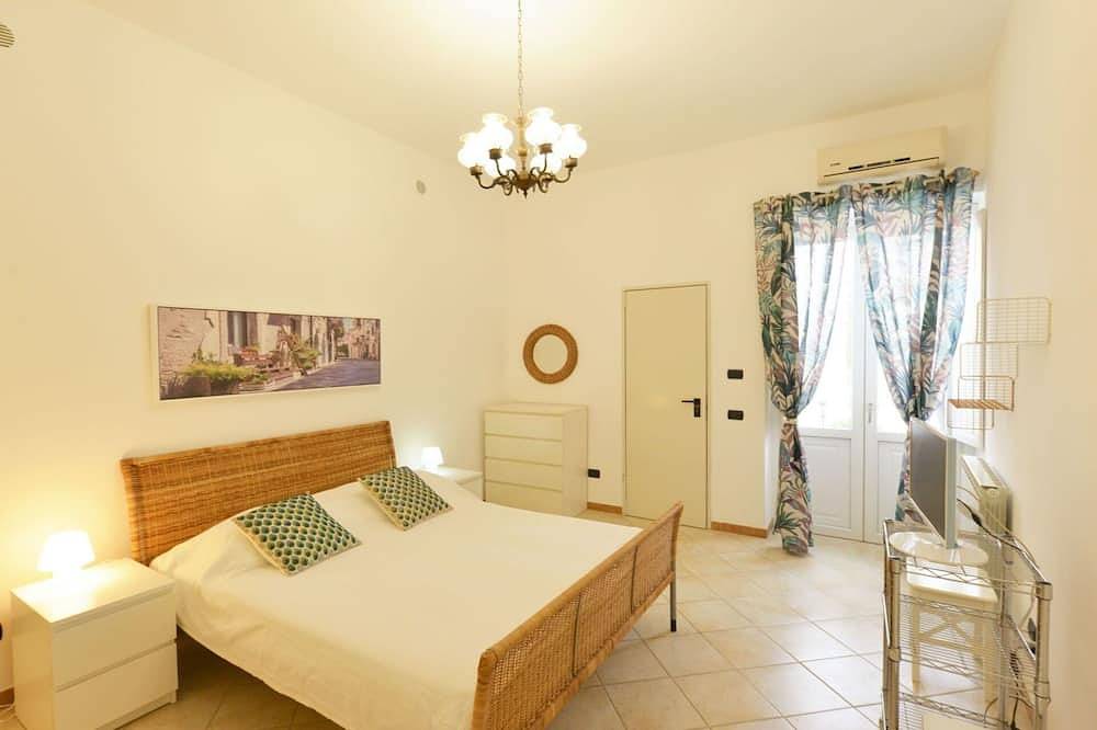 Alleinstehendes Ferienhaus mit Klimaanlage, privatem Pool, W-Lan, Tv, Innenhof, Haustiere erlaubt in Floridia, Syrakus Provinz