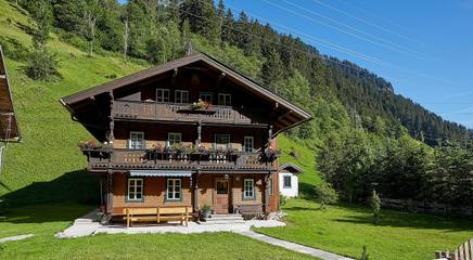 Chalet für 12 Personen, mit Balkon in Finkenberg
