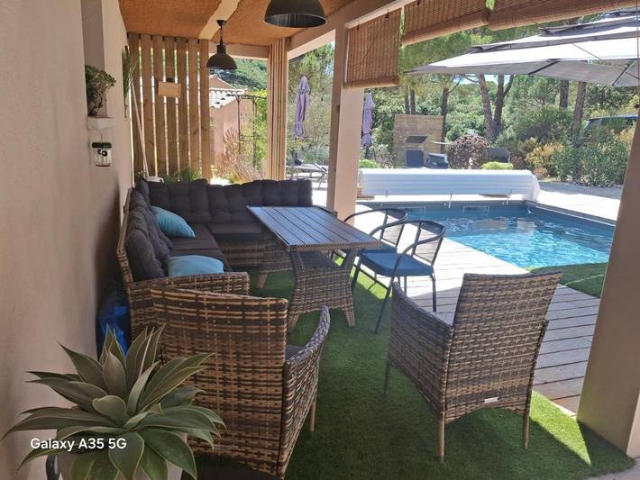 Location de vacances pour 8 personnes, avec Jacuzzi et Terrasse ainsi que Jardin et Piscine à Mourèze - 2