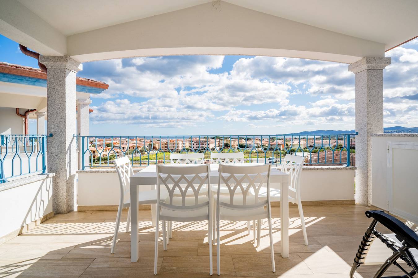 Holiday Home 'Girasole' with Sea View, Private Terrace & Air Conditioning in La Caletta, Siniscola
