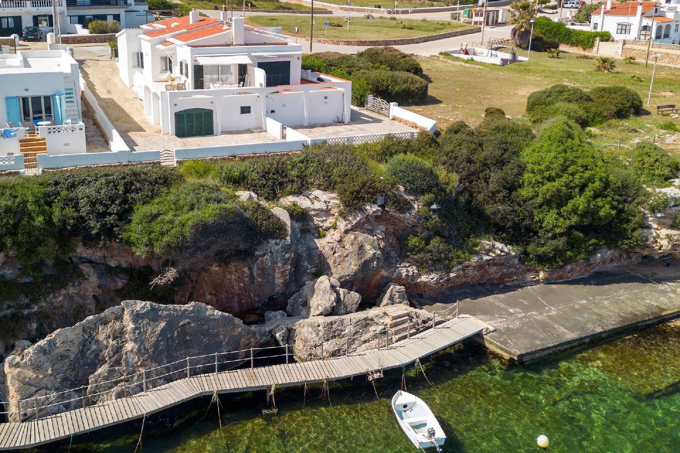 Casa Rosa - spectacular by the sea in Coves Noves, Es Mercadal