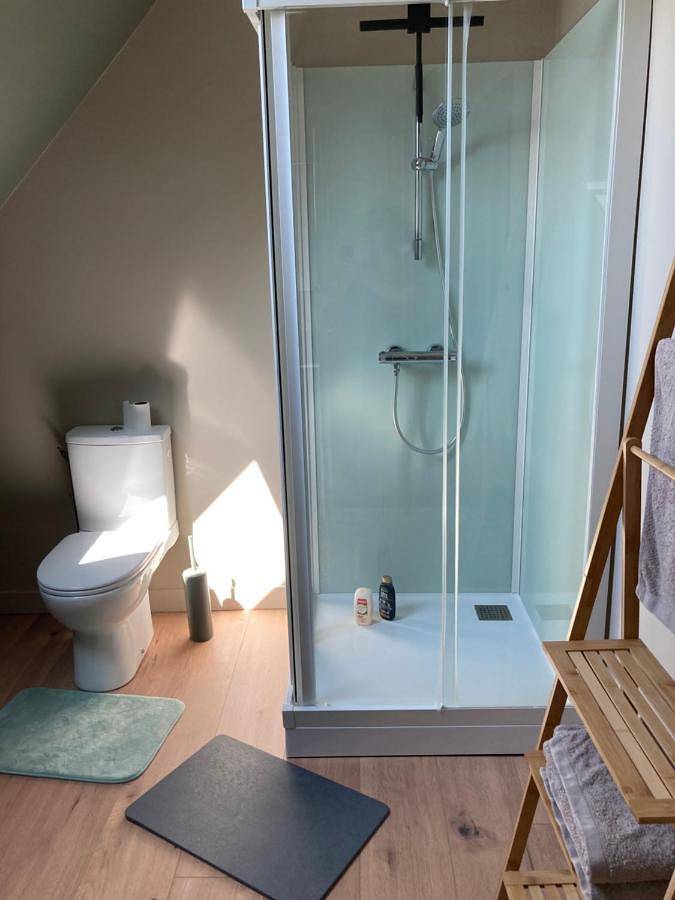 Gîte pour 2 personnes, avec jardin ainsi que terrasse et vue à Teloché