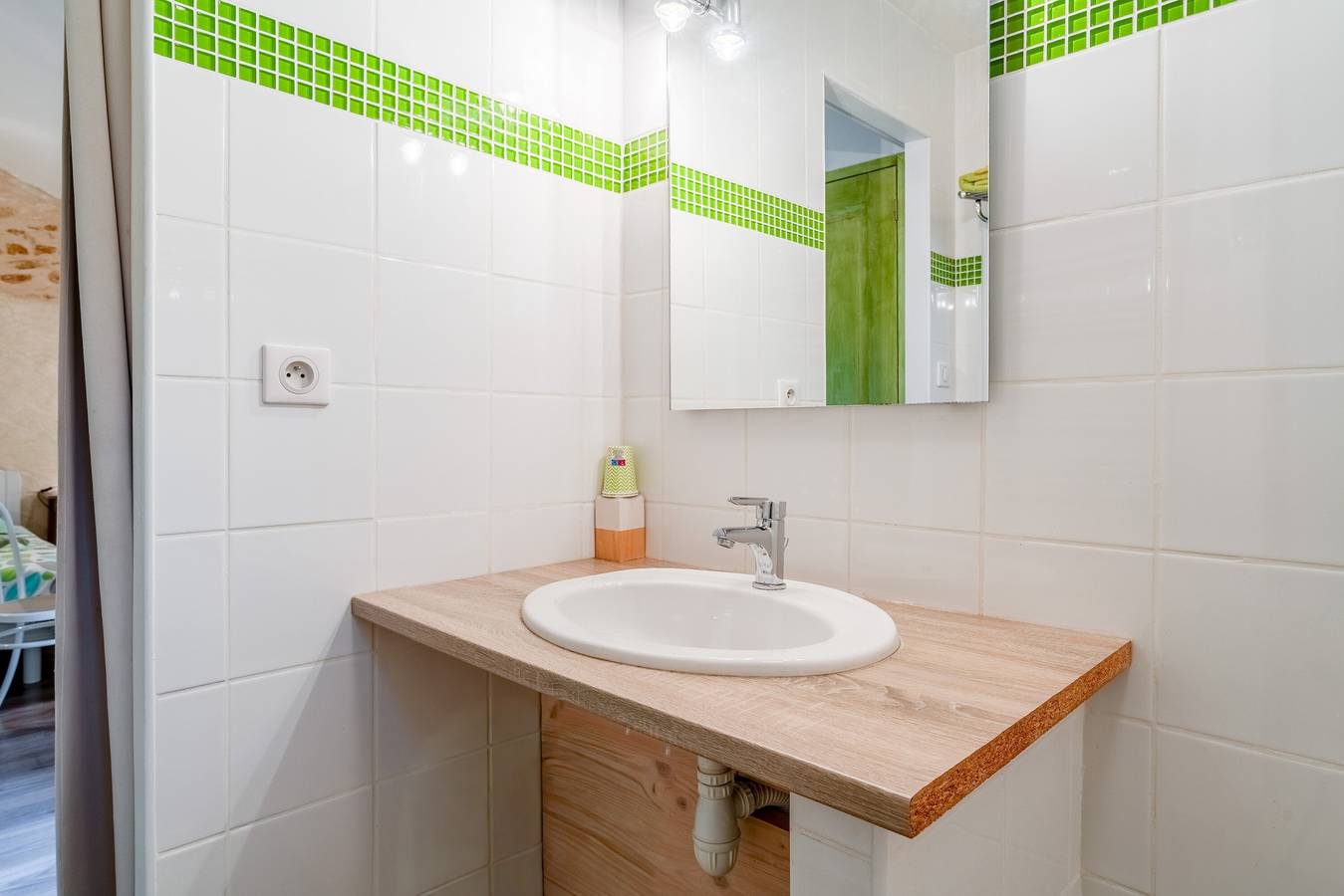 Chambre d’hôtes « Chambre Olive Verte » avec piscine partagée, Wi-Fi et climatisation in Piolenc, Vaucluse