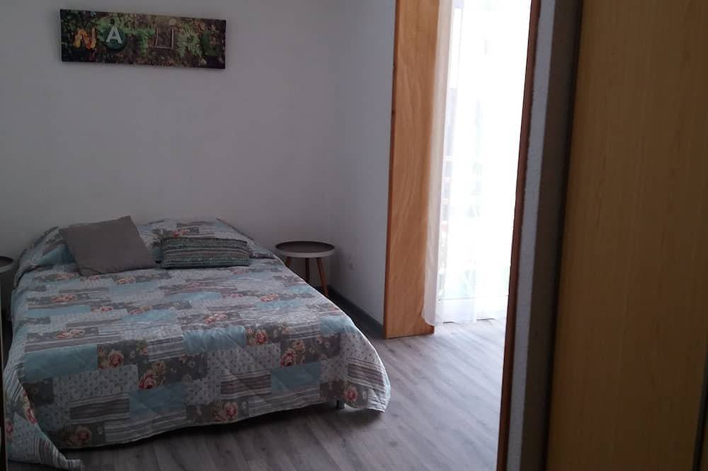 Appartement entier, Studio avec balcon à Ax les thermes à 300m des télécabines et des thermes in Ax-les-Thermes, Pyrénées