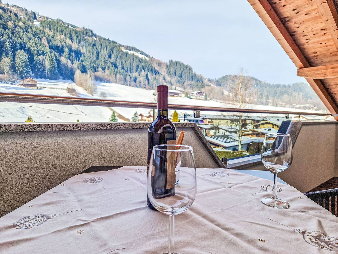 Ganze Wohnung, Zillertal Blick in Tuxer Alpen, Aschau im Zillertal