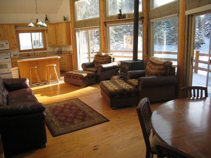 Location de vacances pour 8 personnes, avec jacuzzi et terrasse à Solitude