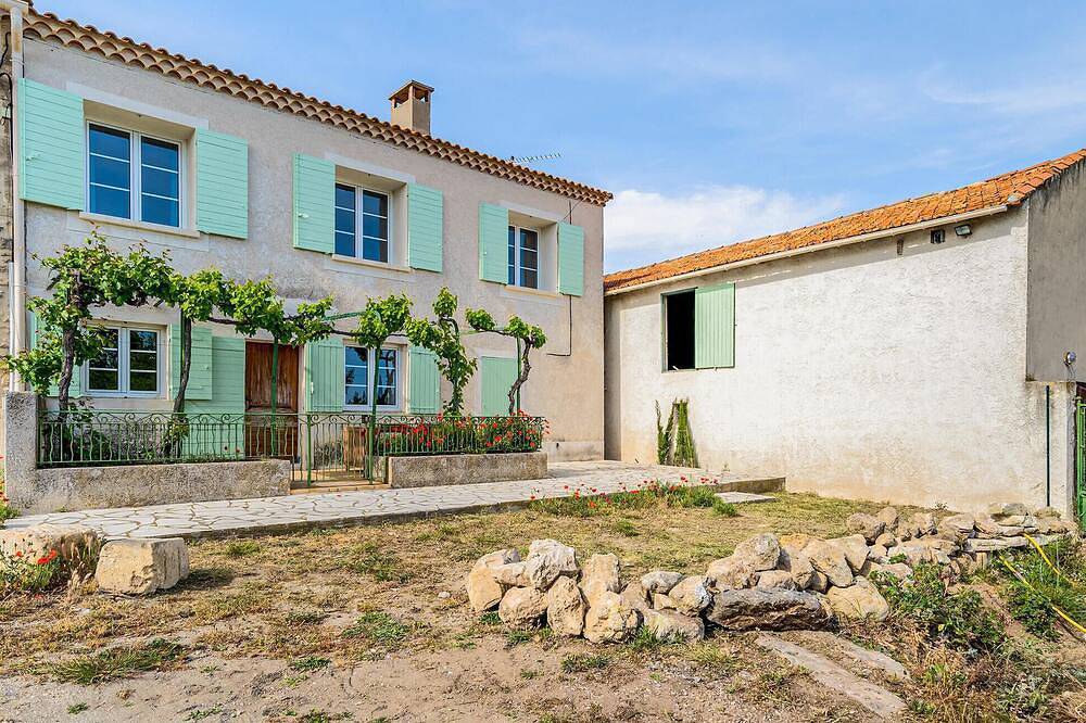 3 bedroom nice home in Mouriès in Mouriès, Arles region