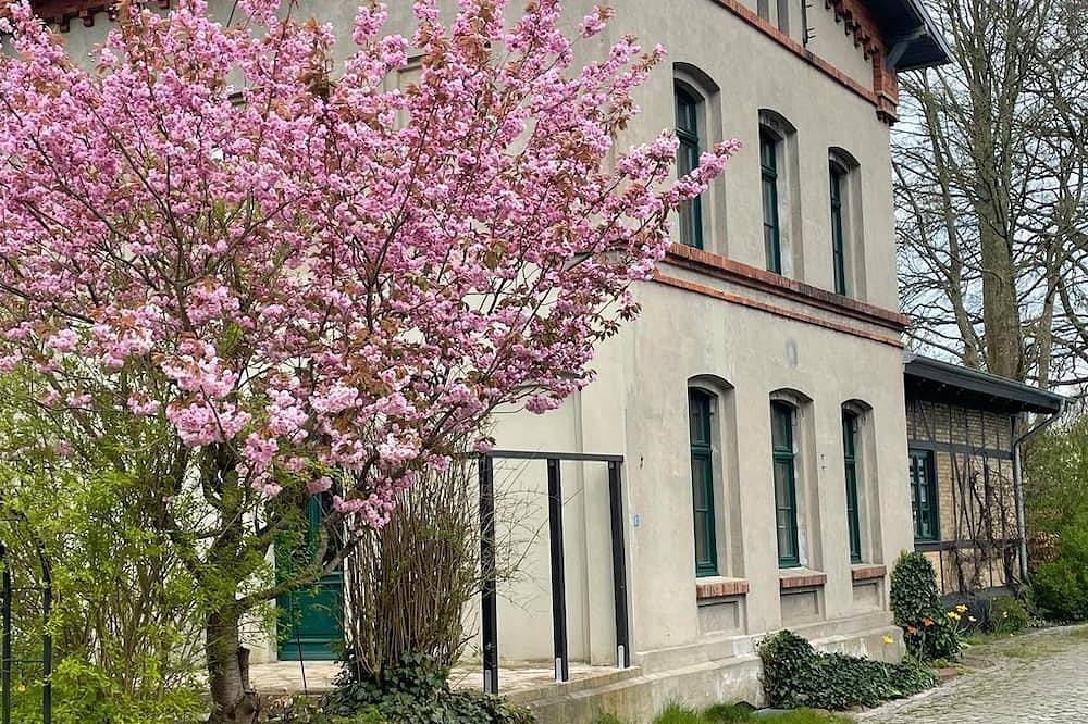 Ganze Wohnung, Ferienwohnung Stationsgebäude in Wallsbüll, Grünes Binnenland