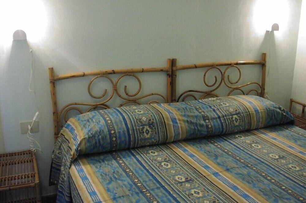 Charmante Villa im Liberty-Stil mit wunderschönem Garten in Tropea ctr Strandnähe in Tropea, Vibo Valentia Provinz