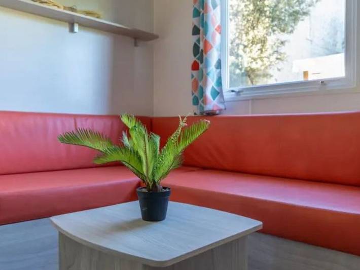 Mobil home pour 5 personnes, avec piscine et terrasse à Calvisson - 3