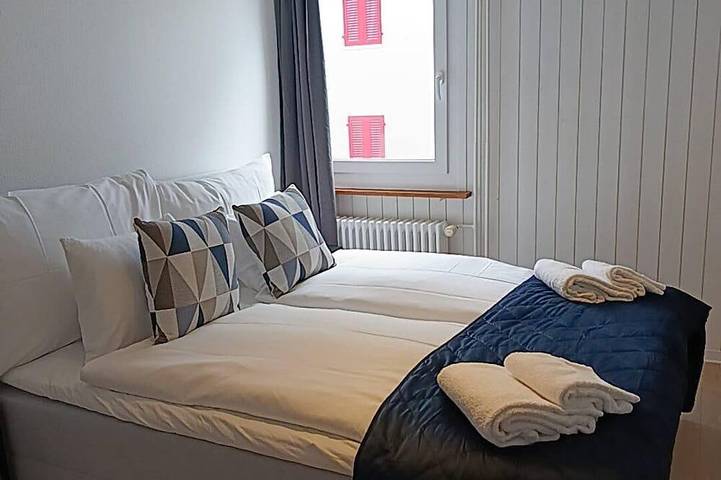 Ganze Wohnung, Book2stay: Apartment 4 Schlafzimmer + Küche + Parkplatz in Herisau, Zürich Voralpen