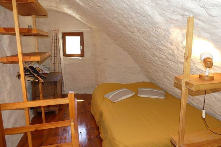 Location de vacances pour 2 personnes, avec jardin, animaux acceptés à Mas-Saint-Chély - 2