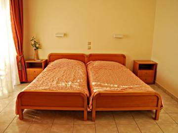 Apartment for 4 People in Agios Gordios, Corfu, Photo 2