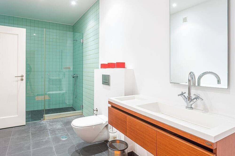 Luxury Lisbon Coast Villa | 4 Bedrooms | Villa Belga Queen | Private Swimming Pool & Games Room | Cascais in Aldeia de Juzo, Cascais e Estoril