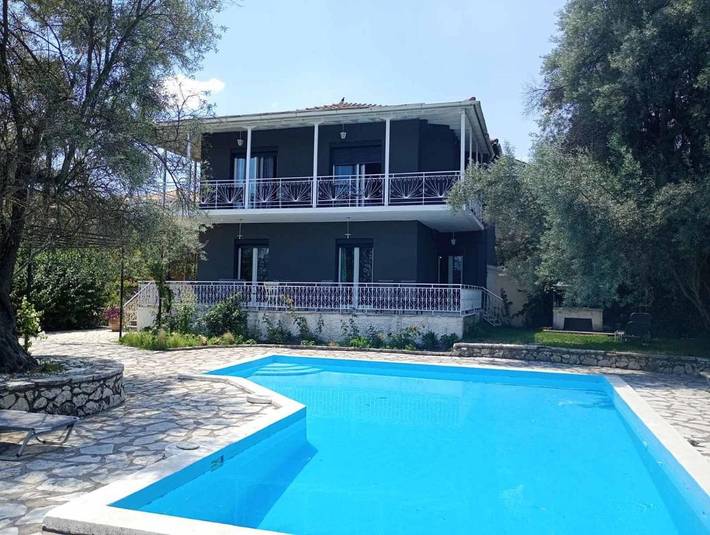 Διαμερίσματα διακοπών για 12 άτομα, με Μπαλκόνι και Ταράτσα καθώς και Κήπο και Πισίνα στην Απόλπαινα