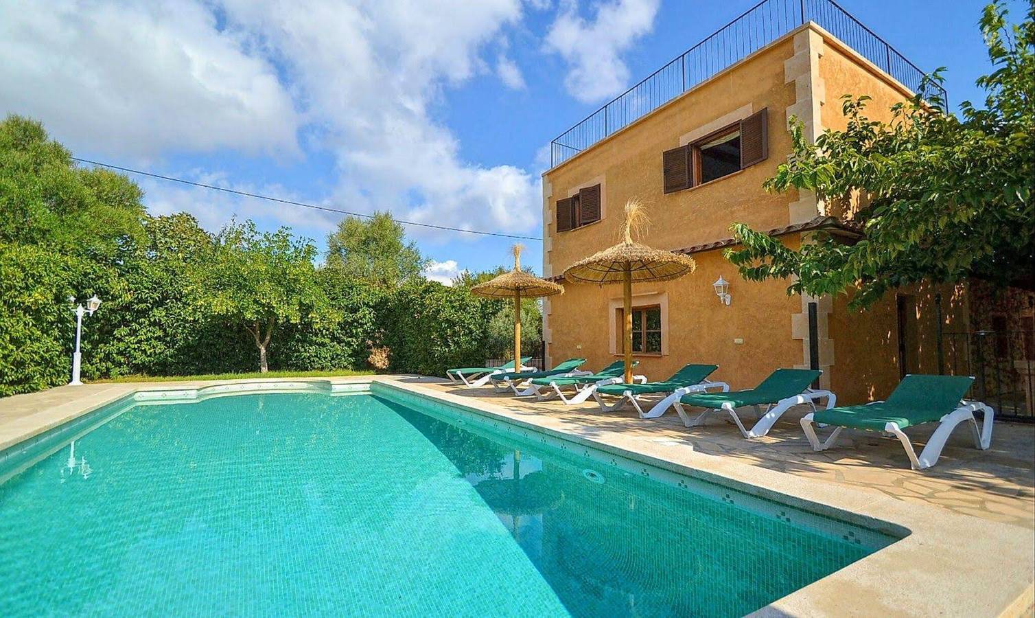 Villa 'Sa Cova' with Private Pool, Wi-Fi and Air Conditioning in Manacor, East Majorca