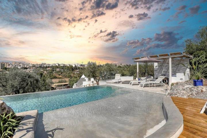 Villa 'Borgo Trulli 1817' with Private Pool, Wi-Fi and Air Conditioning in Putignano, Bari Province