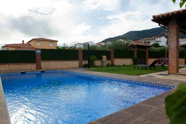 Casa rural para 2 personas, con jardín además de vistas y piscina, Se admiten mascotas en La Vera - 3