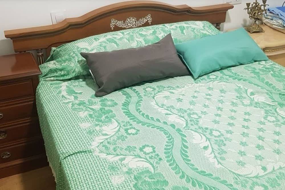 Detached House 6 Bed. 2 Bathrooms Well Connected To Airport And Madrid Center in San Sebastián de los Reyes, Madrid Province