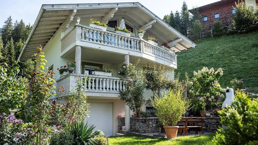 Ferienhaus für 10 Personen, mit Garten und Sauna sowie Terrasse