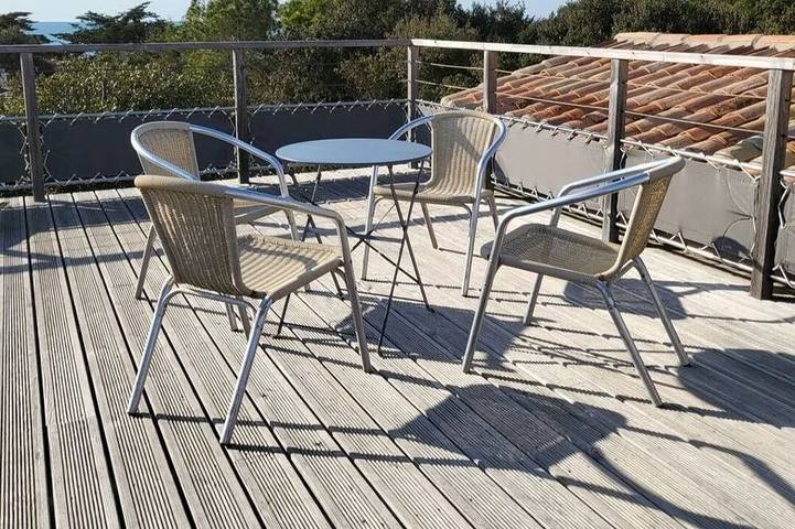 Location de vacances pour 6 personnes, avec terrasse et jardin dans Plage des Huttes