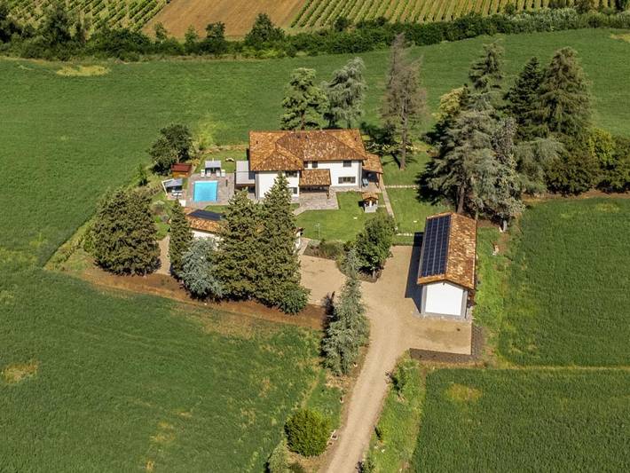 B&b per 2 persone, con Idromassaggio e Giardino nonché Piscina e Sauna a Castel San Pietro Terme