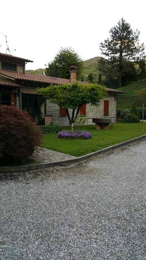 Casa vacanza per 2 persone, con panorama e terrazza nonché giardino, con animali domestici in Brisighella
