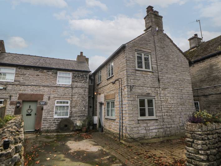 The Cottage on the Island in Castleton, Derbyshire