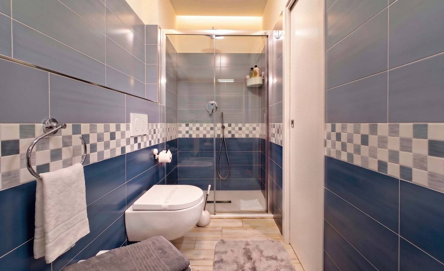 Ganze Wohnung, Moderno bilocale con terrazzo e parcheggio in Florence city center, Florenz