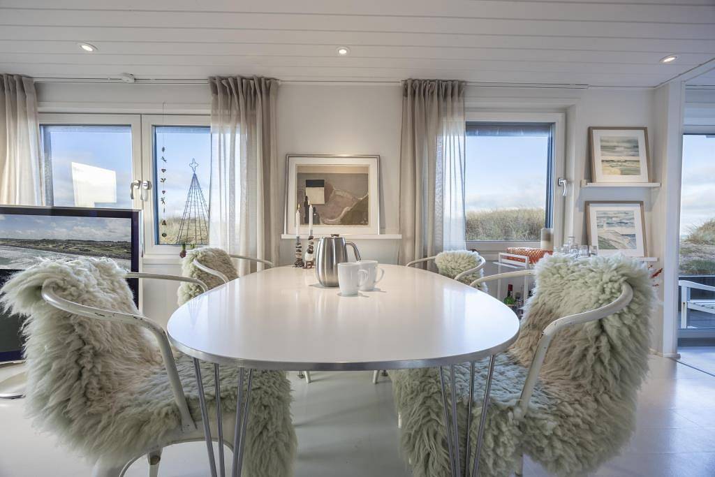 Moderne Ferienhaus am Strand – nur 30 Meter bis zur Wasserkante in lønstrup, Hjørring und Umgebung