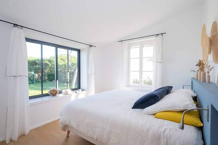 Elise - Architect house mansion with heated pool in quiet Loix in Loix, Ile de Re