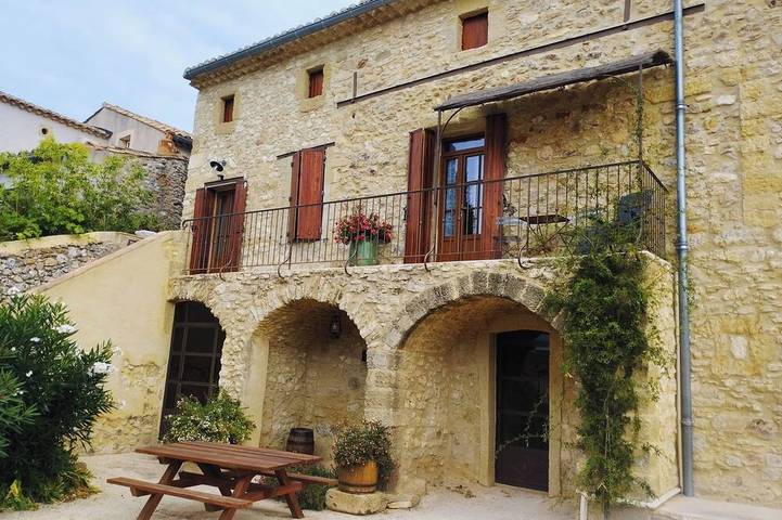 Gîte pour 6 personnes, avec terrasse à La Bastide-d'Engras