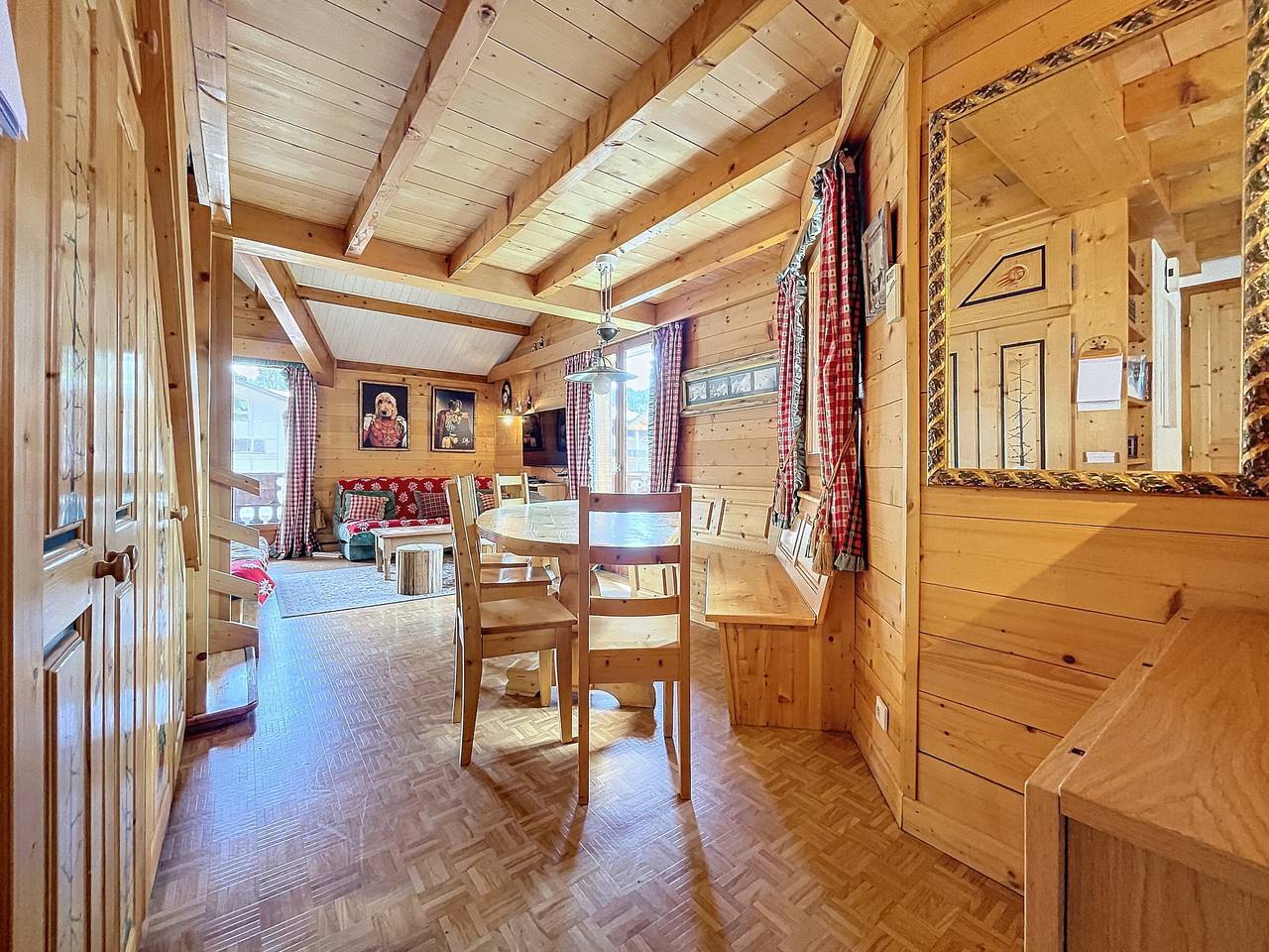 Apartamento entero, Apartamento acogedor en el centro de Les Gets, 3 habitaciones, cerca de remontes in Les Gets, Les Portes du Soleil