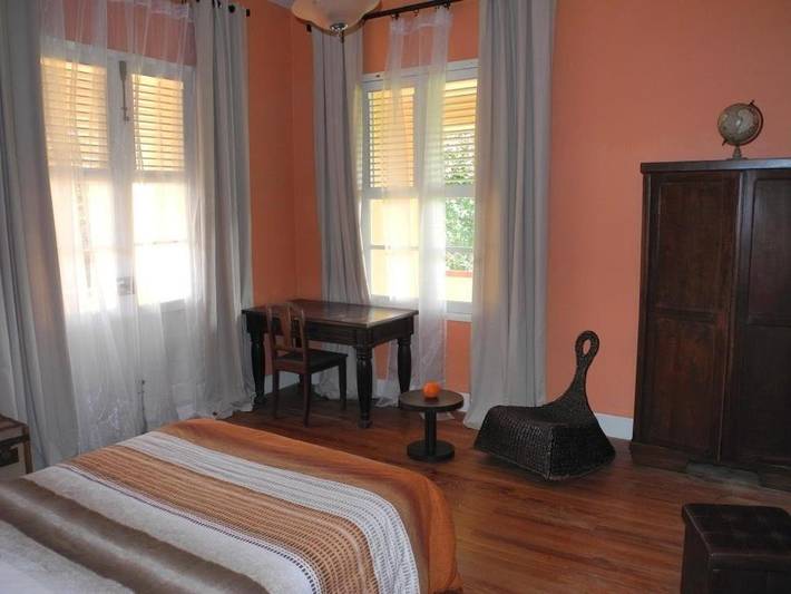 Location de vacances pour 2 personnes, avec jardin ainsi que piscine et vue à Gourbeyre - 2