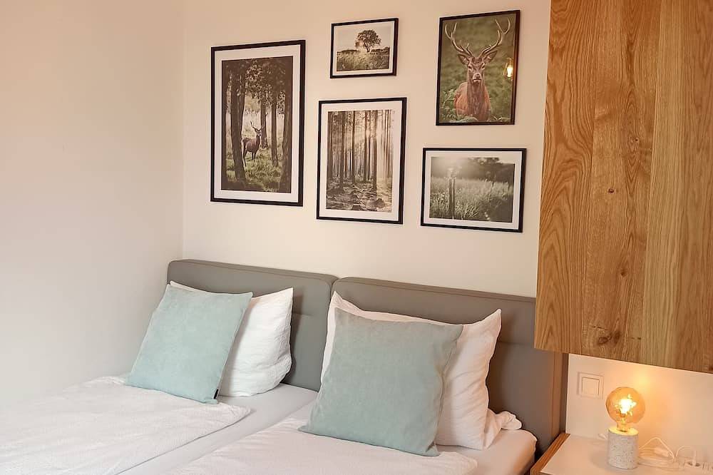 Ganze Wohnung, Moderne Ferienwohnung am Ortsrand mit direkter Nähe zur Natur in Täferrot, Erlebnisregion Ostalb region