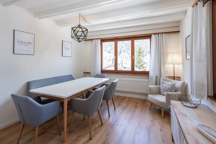 Hütte für 6 Personen, mit Ausblick und Garten in Davos